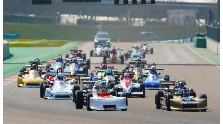 HISTORIC TOUR MAGNY-COURS 1 : ON TOURNE !